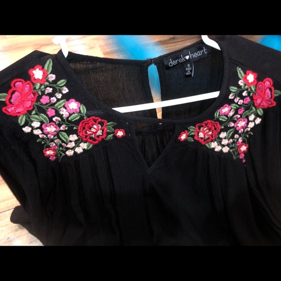 Derek Heart Bell Sleeve Blouse - Picture 6 of 6